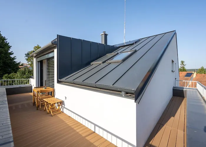 Large In A Quiet Area With Terrace & Free Garage *