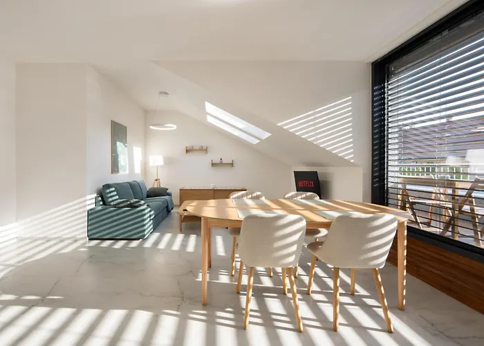 アパート Large In A Quiet Area With Terrace & Free Garage