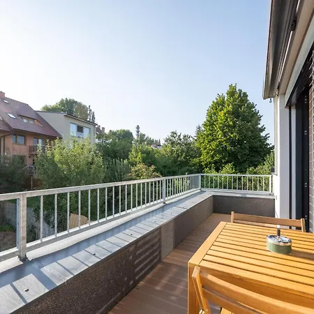 Large In A Quiet Area With Terrace & Free Garage Apartment Brno