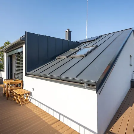 Large In A Quiet Area With Terrace & Free Garage *